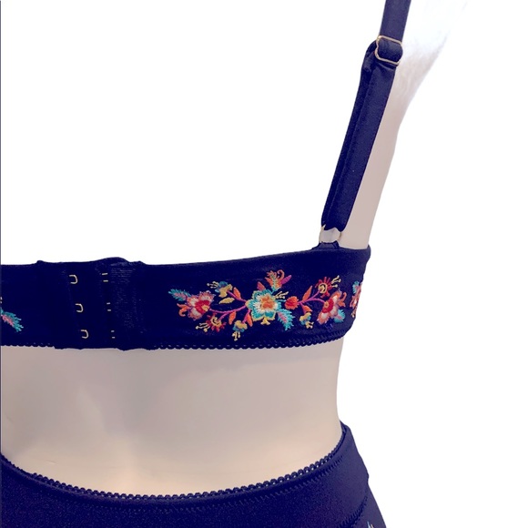 Johnny Was High waisted 2piece bikini. - Picture 6 of 6